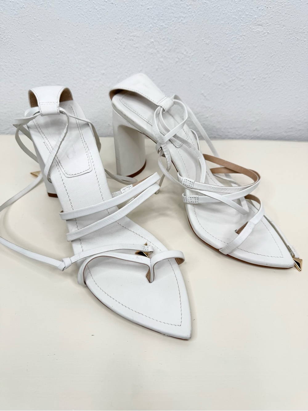 SCHUTZ Womens Strappy Ankle Lace-Up Block Heel Sandals White Pointed Toe 8B
